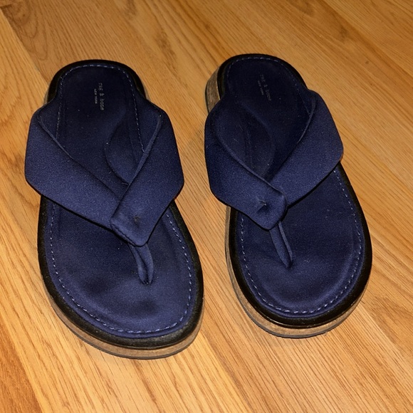 RAG & Bone Parque Flip Flops Sandals Padded Straps blue Neoprene Women Sz 35 - Picture 2 of 7